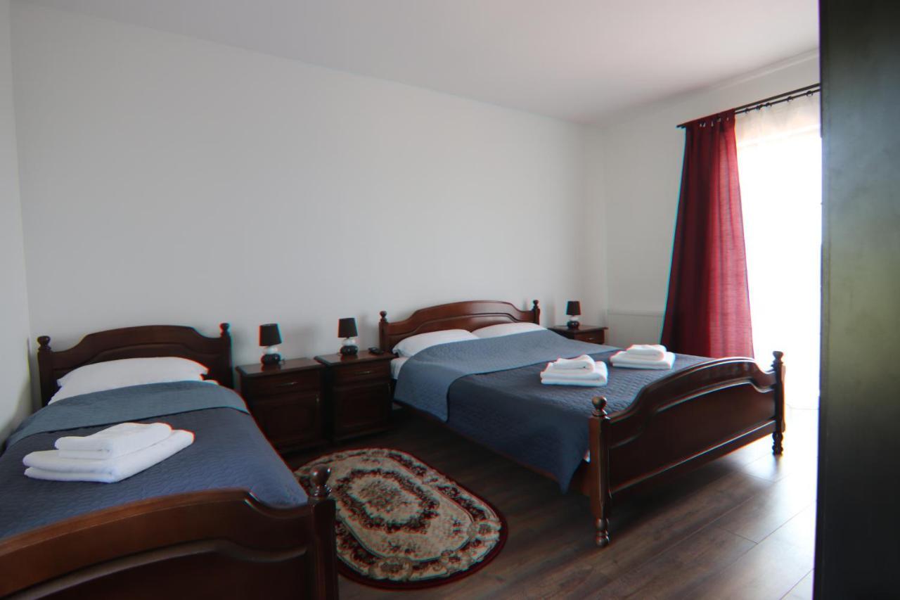 Pensiunea Emelys, Iasi Barnova Exteriér fotografie