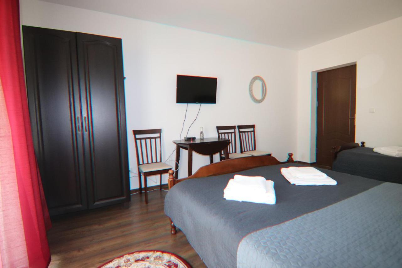 Pensiunea Emelys, Iasi Barnova Exteriér fotografie